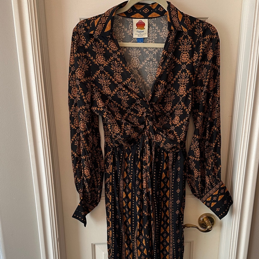 FARM Rio Black and Orange Floral Long Sleeve Dress